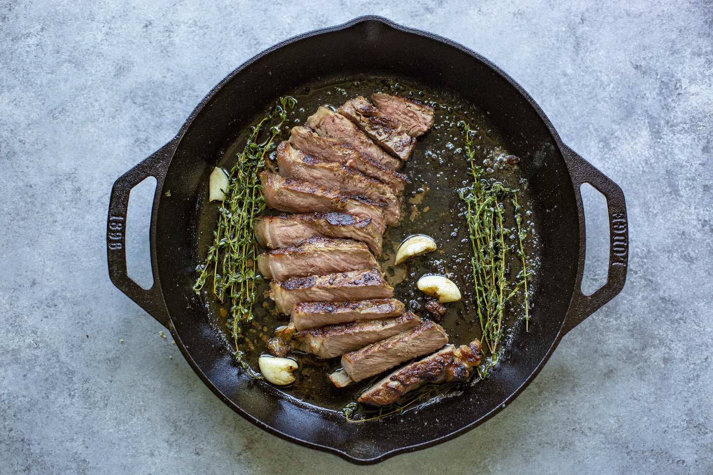 Cast Iron Seasoned 12" Dual Handle Pan