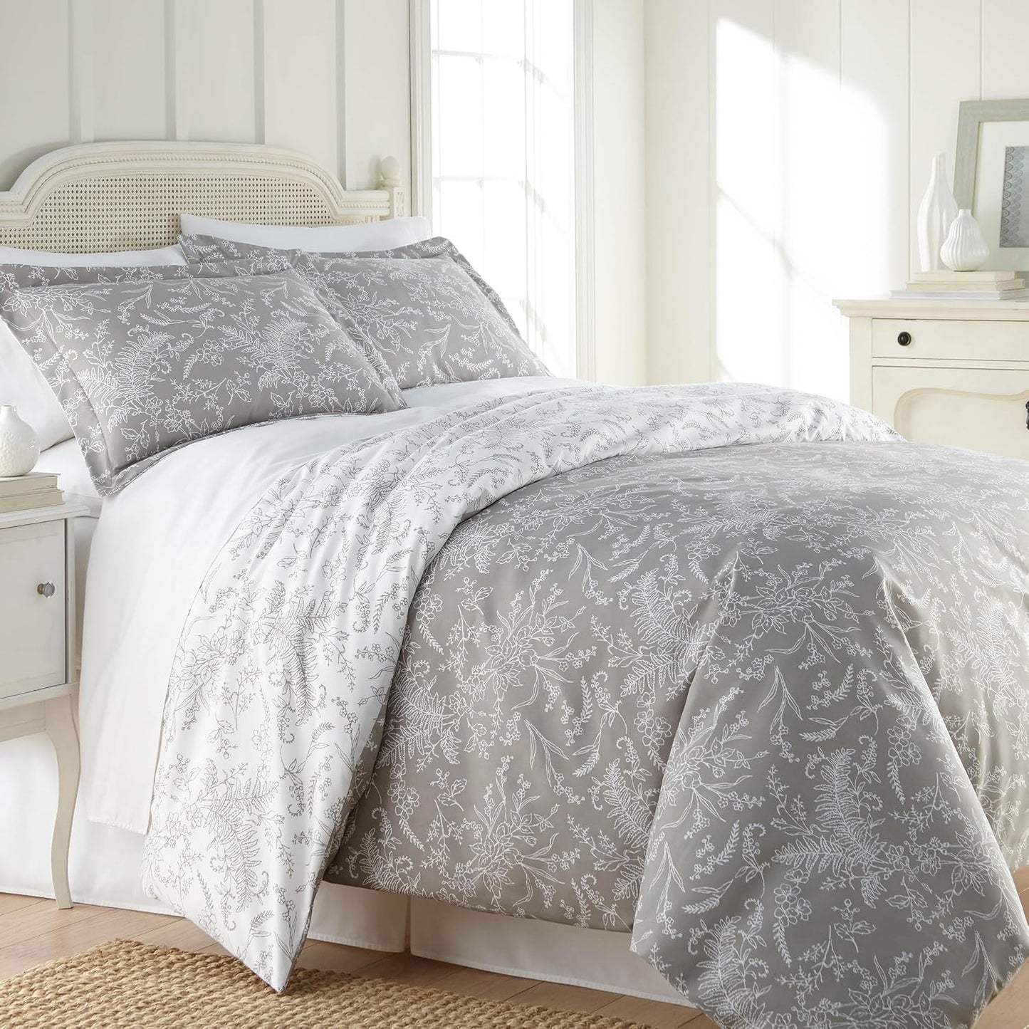 Reversible Floral Duvet Cover Set, Twin//Xl – Premium Microfiber Bedding, Easy Care – Includes 1 Twin Duvet Cover and 1 Sham, Machine Washable, Winter Brush Steel Grey
