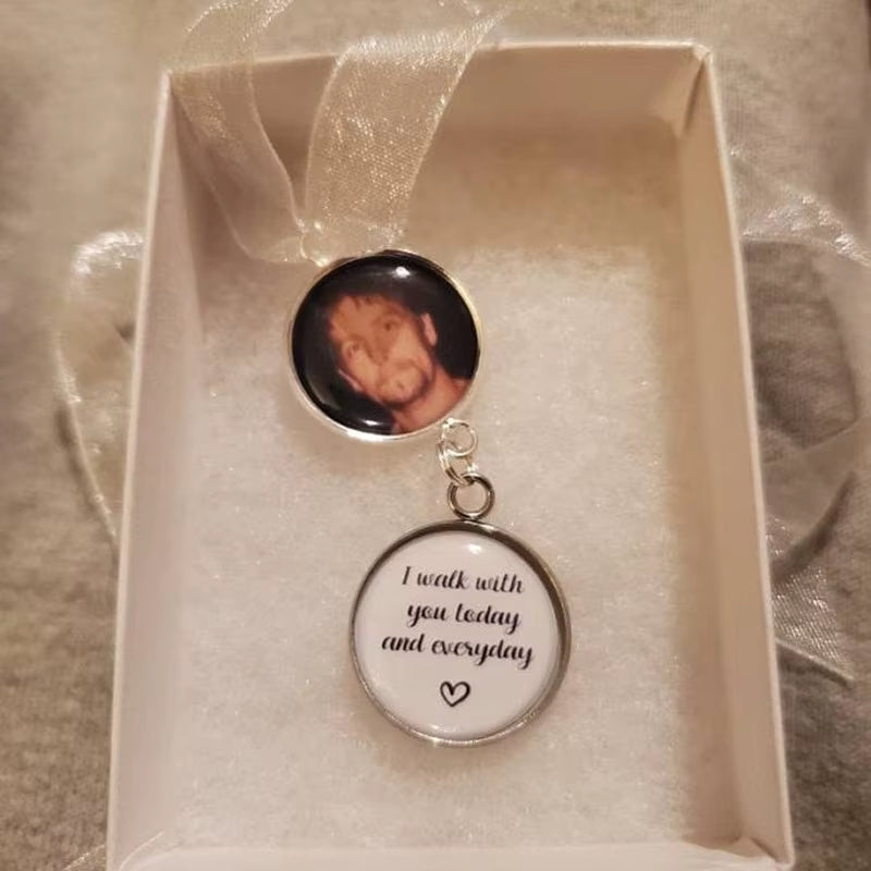 Wedding Bouquet Memorial Charm, Custom Bridal Bouquet Photo Charms 1 to 5, round Picture Pendant, Wedding Shower Favors Gift