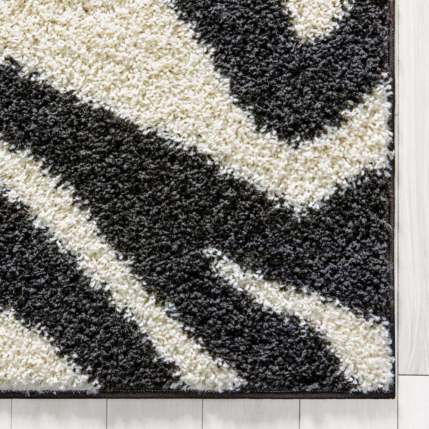 Madison Shag Safari Zebra Black Animal Print Area Rug 5' X 7'2''