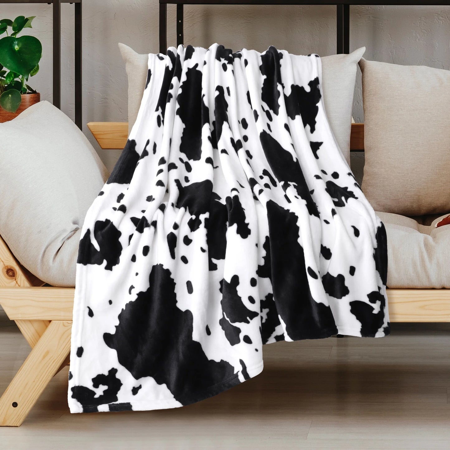 Cow Printed Soft 300GSM Flannel Throw Blanket Sofa Bed Black 39" X 51"