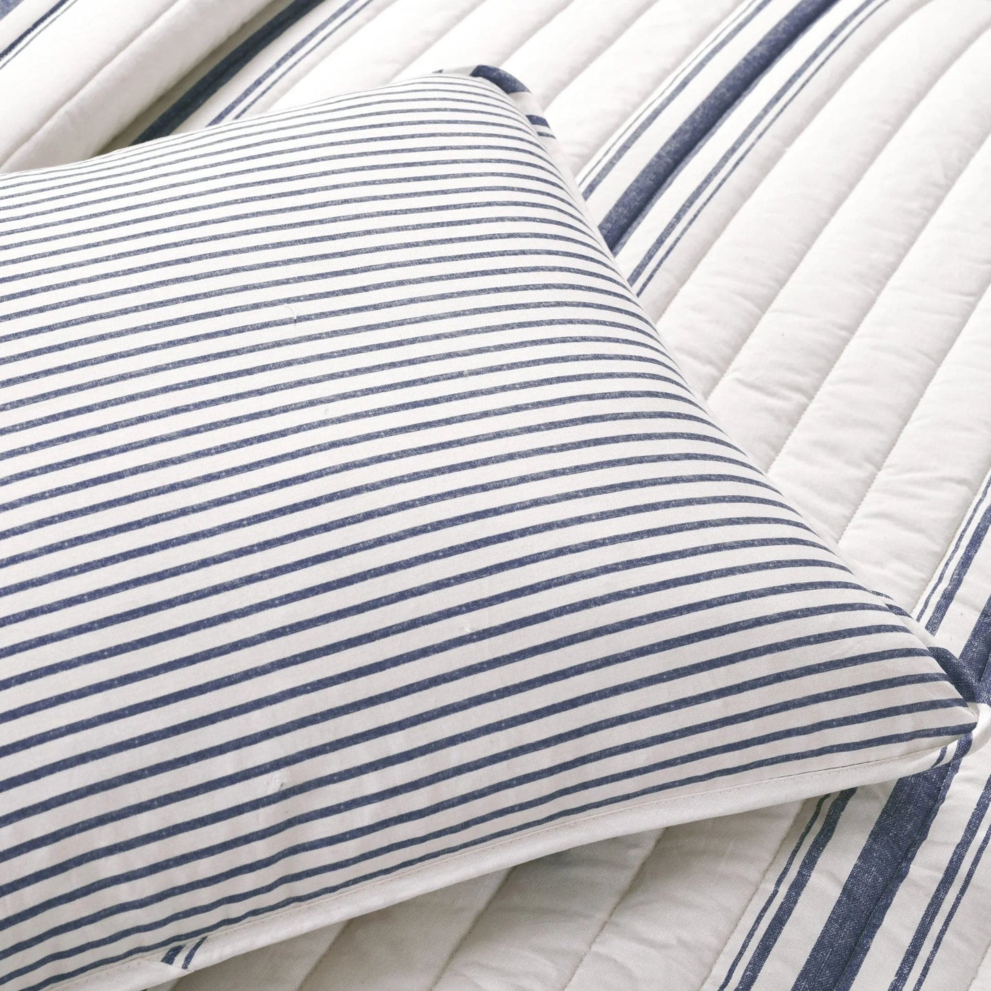 Farmhouse Stripe Reversible Cotton Quilt Black 2Pc Set Twin-Xl