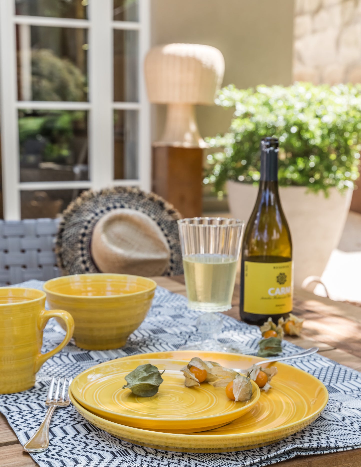 Farmhouse 16-Piece Dinnerware Set, Yellow