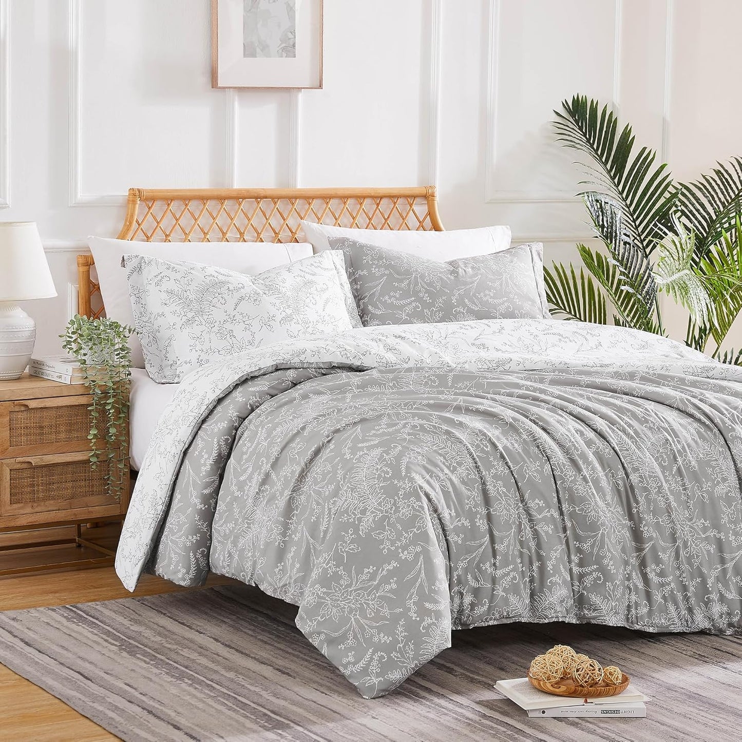 Reversible Floral Duvet Cover Set, Twin//Xl – Premium Microfiber Bedding, Easy Care – Includes 1 Twin Duvet Cover and 1 Sham, Machine Washable, Winter Brush Steel Grey