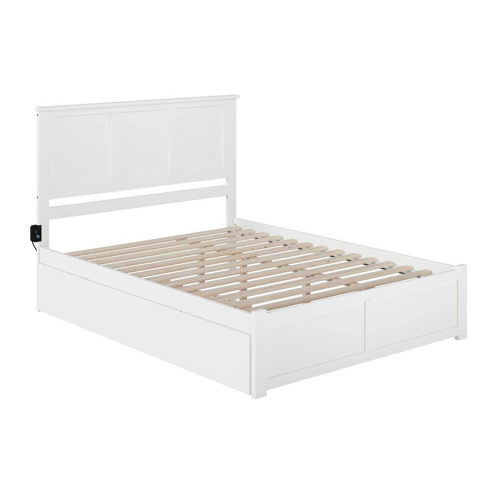 Madison White Queen Bed with Footboard and Twin Extra Long Trundle