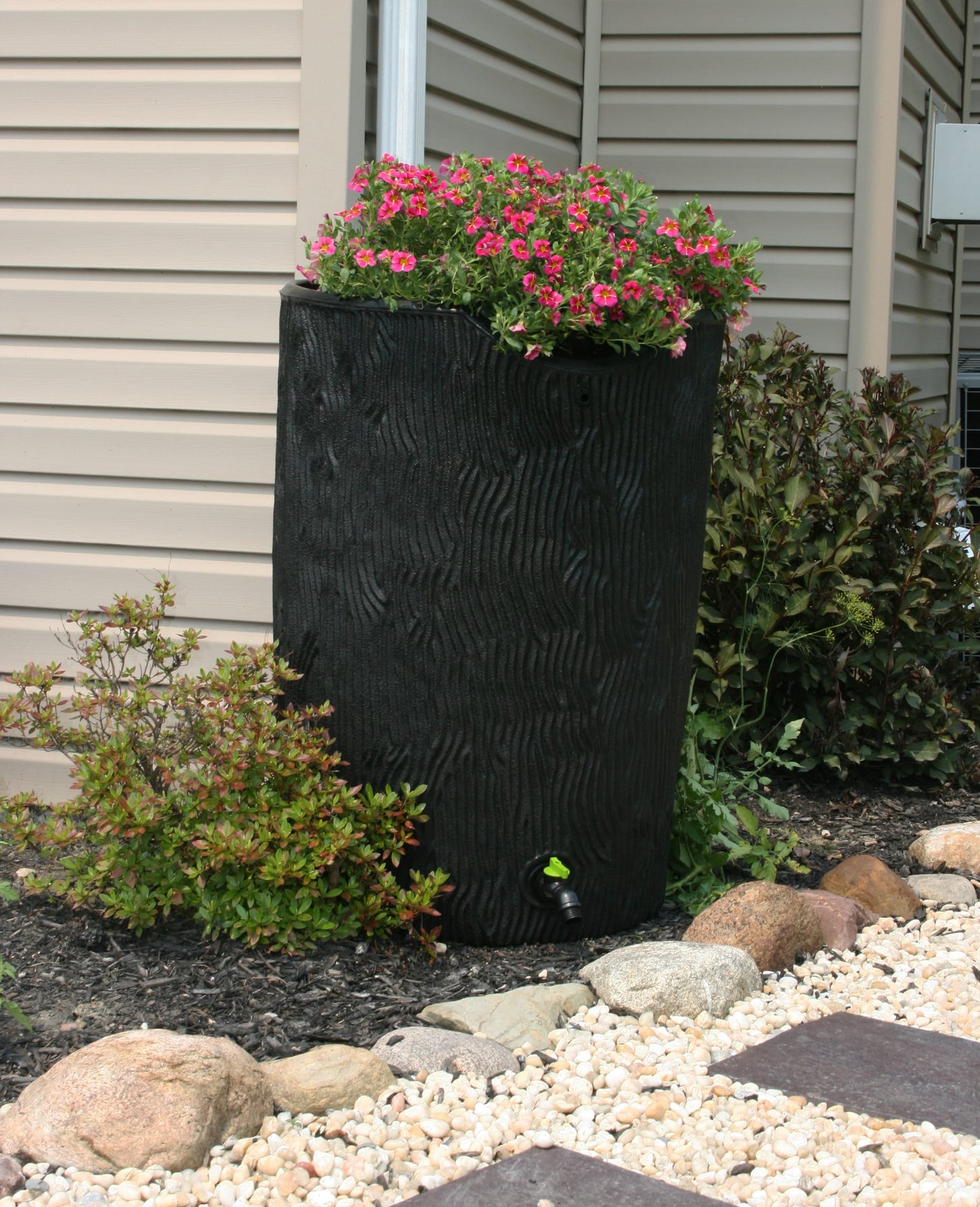 Impressions Eco Bark 50 Gallon Rain Saver - Black