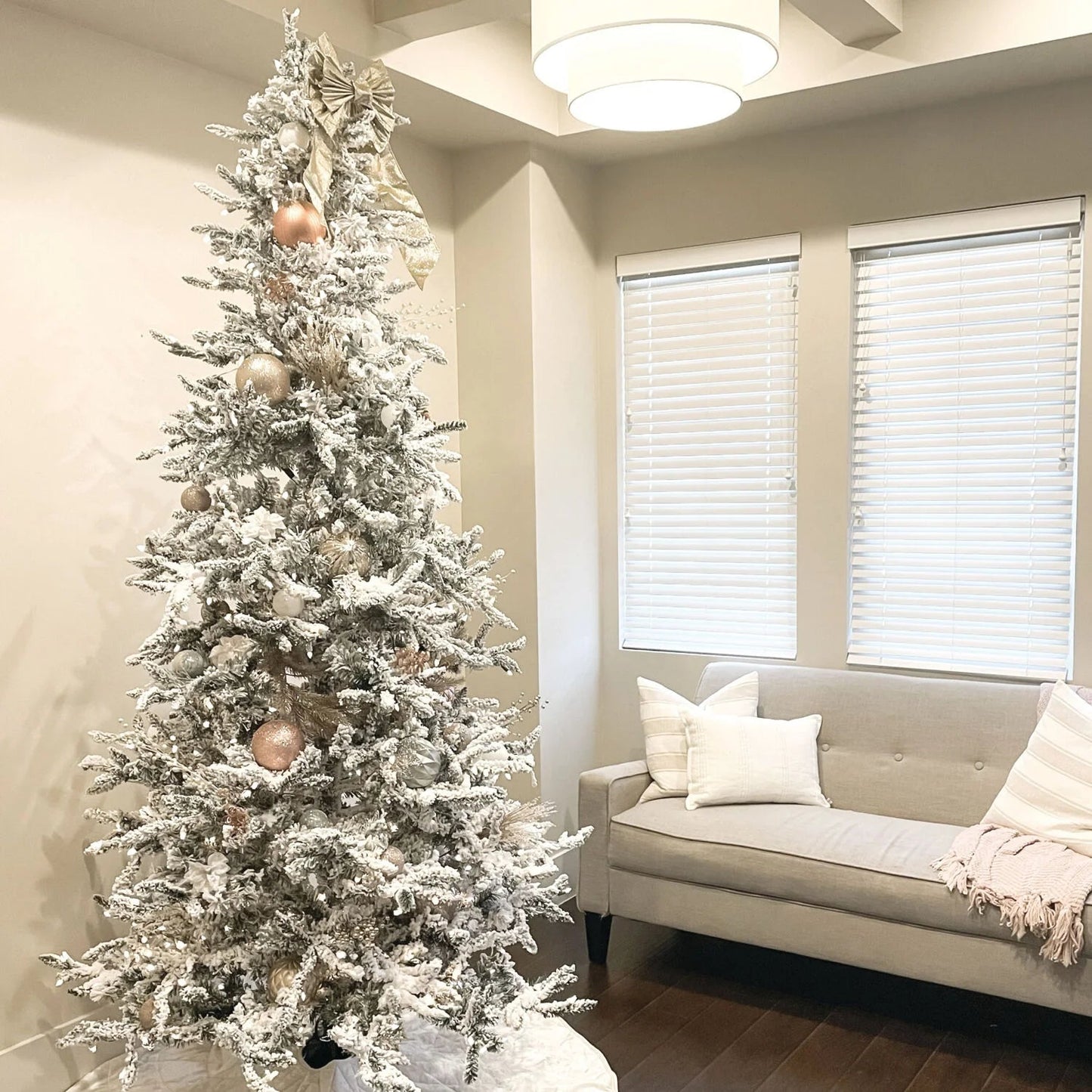 Pre-Lit Warm White 1600 LED Lights Mountain Pine Snow Flocked Artificial Christmas Tree, 12'