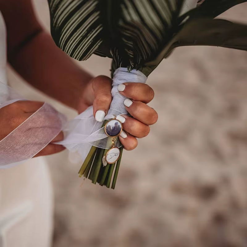 Wedding Bouquet Memorial Charm, Custom Bridal Bouquet Photo Charms 1 to 5, round Picture Pendant, Wedding Shower Favors Gift