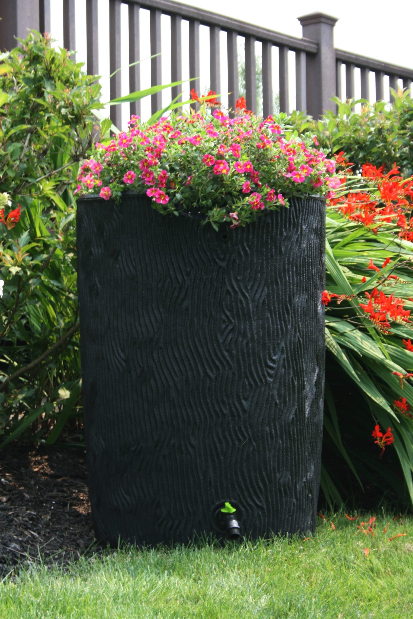 Impressions Eco Bark 50 Gallon Rain Saver - Black