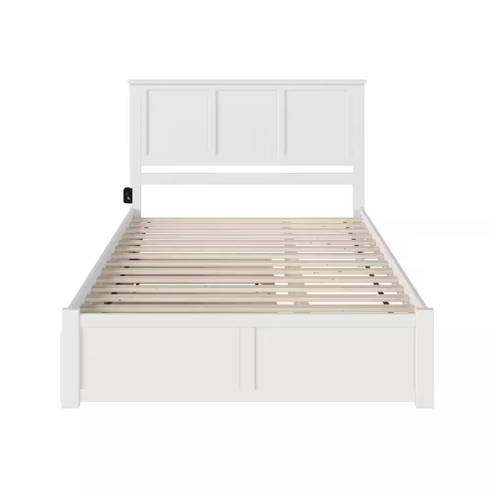 Madison White Queen Bed with Footboard and Twin Extra Long Trundle