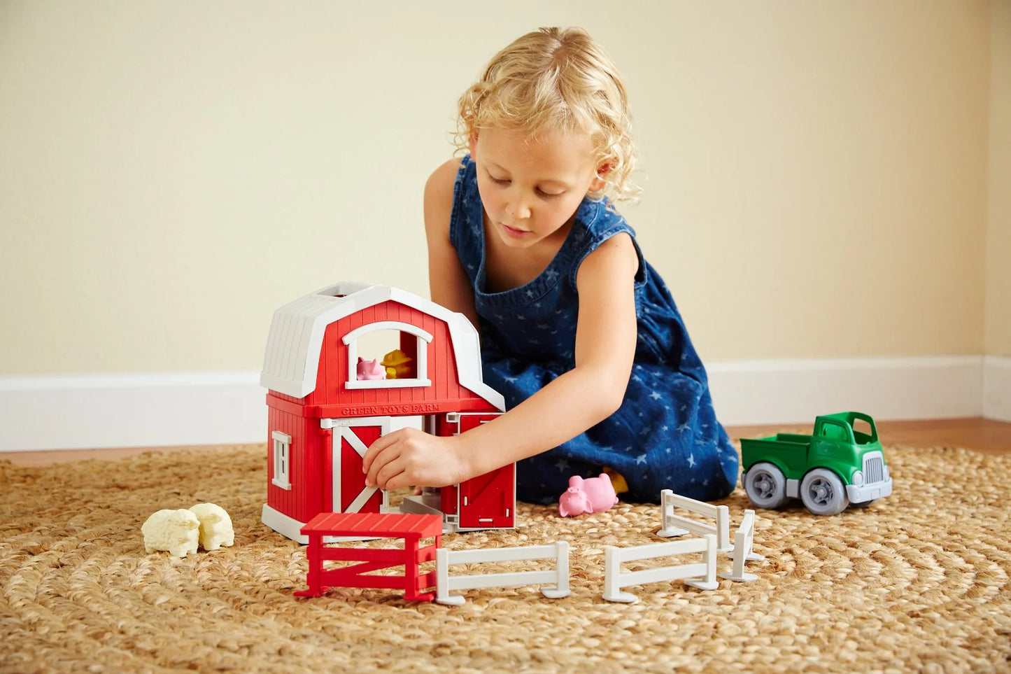 Farm Playset, 100% Recycled Plastic, for Unisex Child Ages 2+