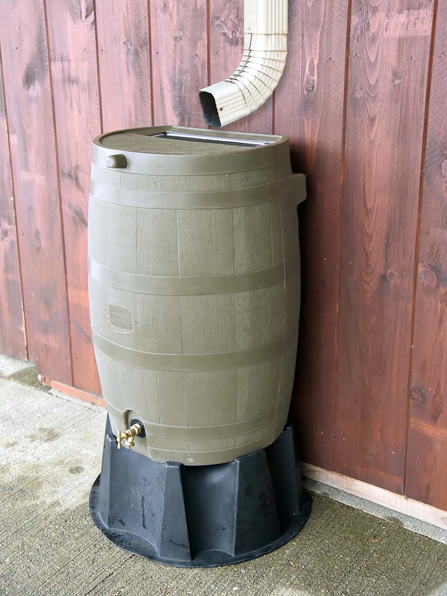 Polyethylene 50 Gallon Flat Back Brass Spigot Rain Barrel, Oak Color