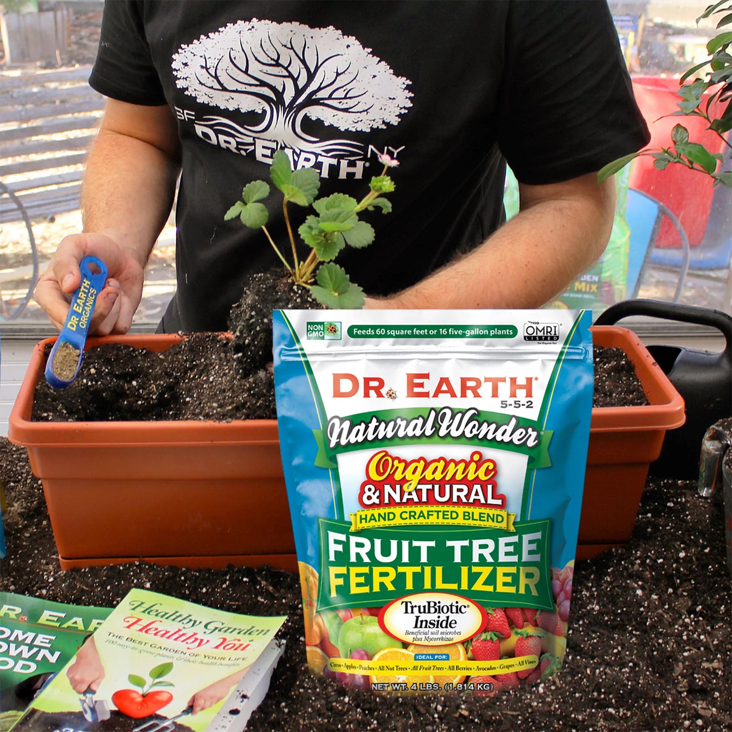 Natural Wonder Premium Fruit Tree Fertilizer 5-5-2, 4 Lb.