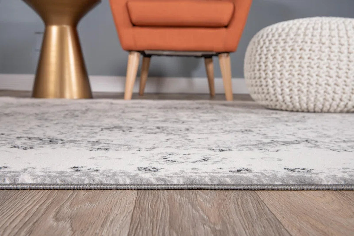 Hector Performance Oriental Gray/Ivory/Black Indoor Rug