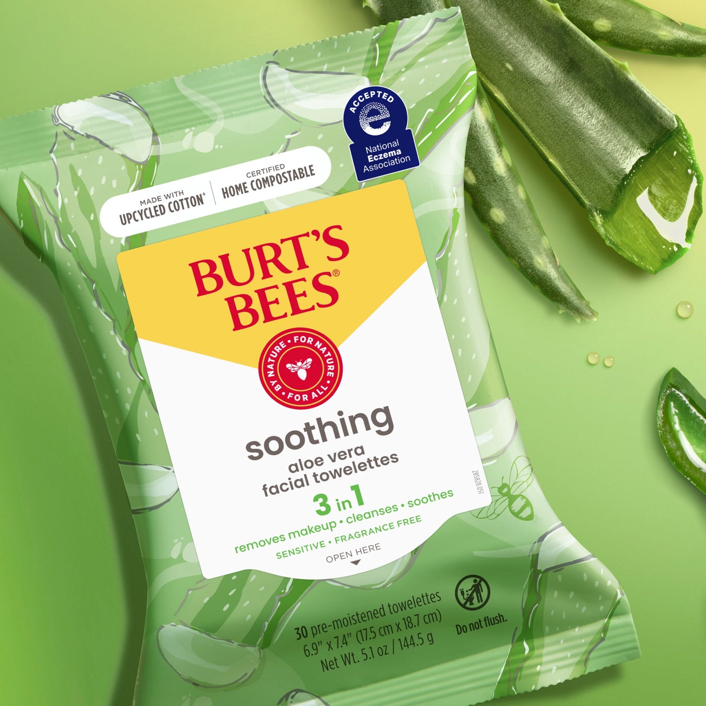 Soothing Facial Towelettes with Aloe Vera, 30 Ct. Package