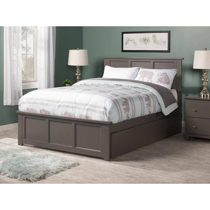 Madison Full Platform Bed with Matching Foot Board with Twin Size Urban Trundle Bed in Grey