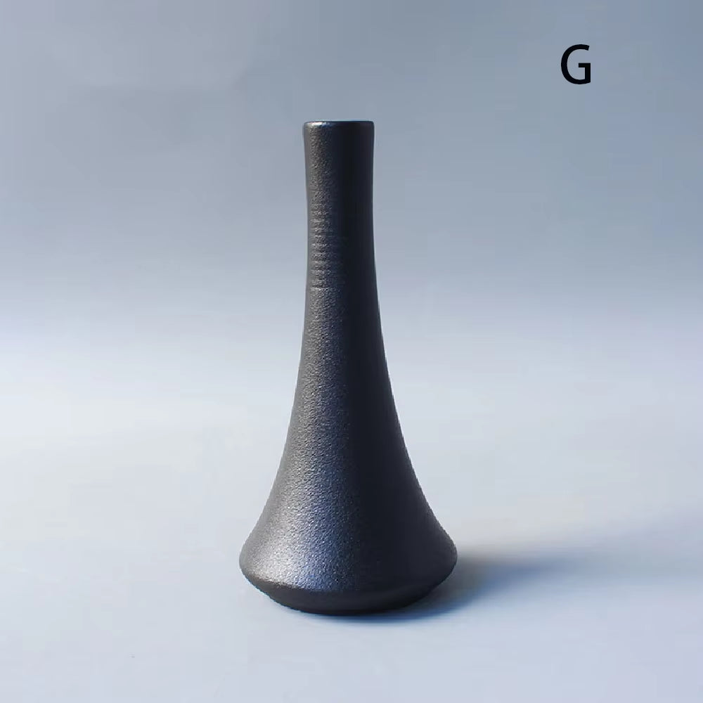 Ceramic Small Vase, Home Decoration Handicraft Desktop Decoration, Black Small Vase Simple Japanese Decoration