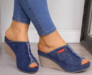Color: Blue, Size: 37 - Foreign trade new 2021 summer cowboy National Women's sandals in one shape with middle heel
