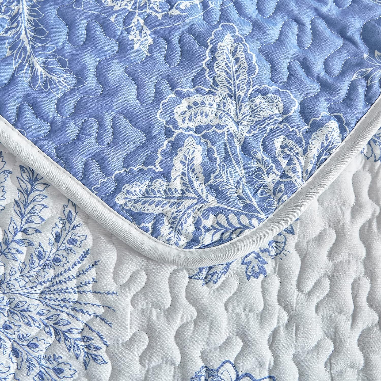 Reversible Quilt Set Twin Size, 2 Pieces White Blue Botanical Floral Printed Summer Bedding Set, Soft Microfiber Lightweight Bedspread/Coverlet for All Season - 68"X86"