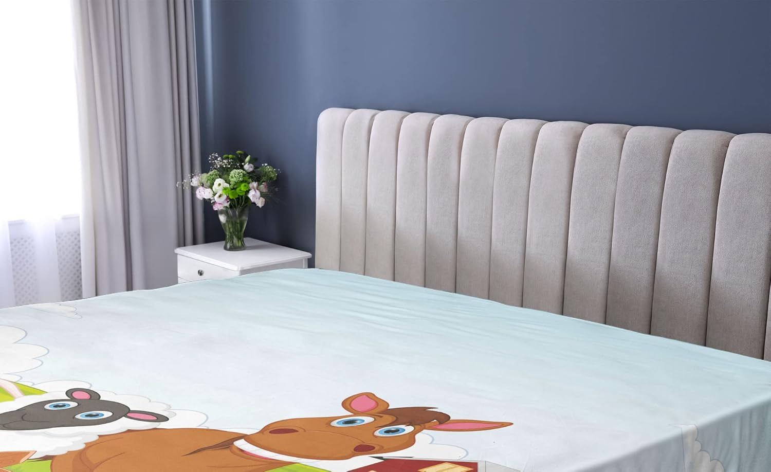 Animal Fitted Sheet, Farm Creatures Cow Horse Goat Pig and Chicken by the Fences Cartoon, Bed Cover with All-Round Elastic Deep Pocket for Comfort, Full Size, Ginger
