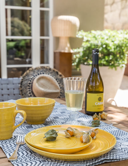 Farmhouse 16-Piece Dinnerware Set, Yellow