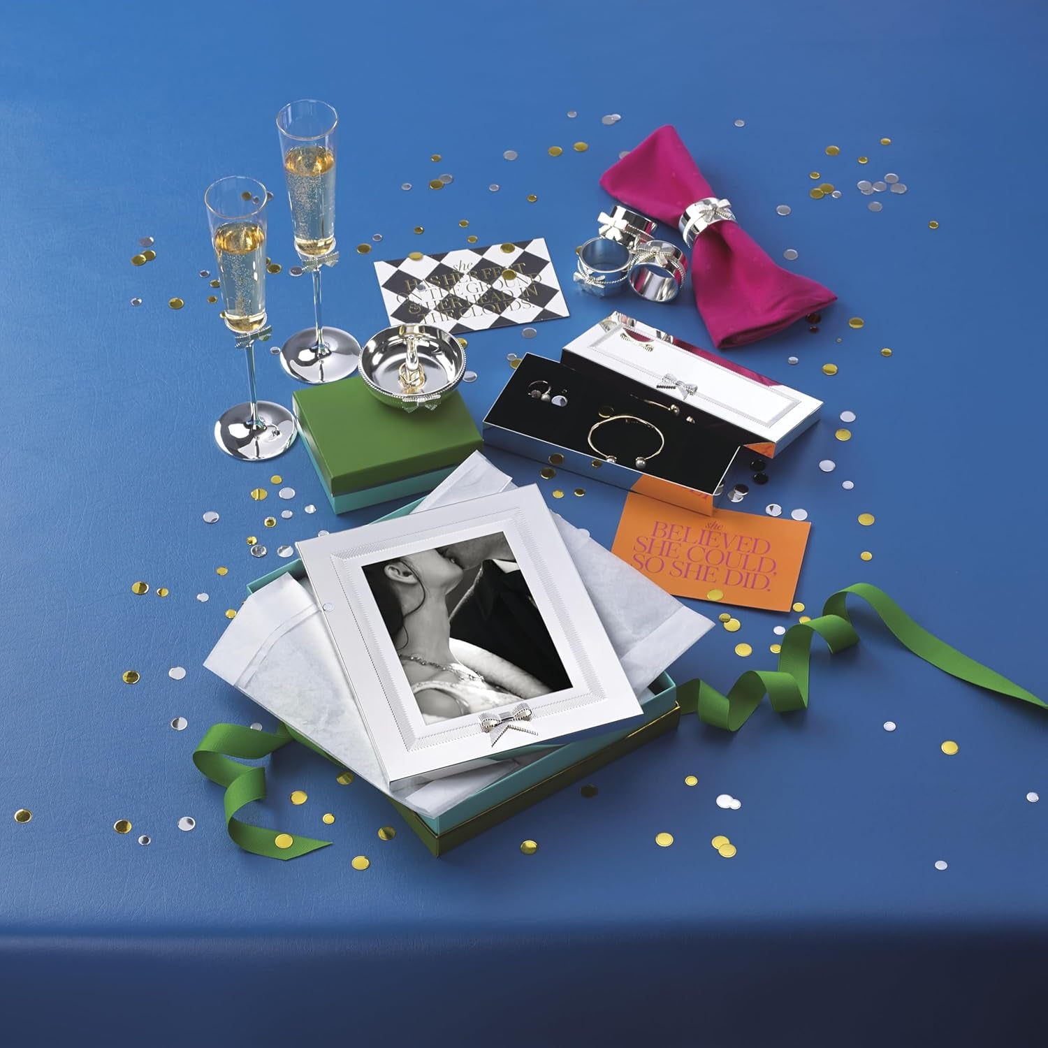 Grace Avenue Ring Holder, 0.45 LB, Metallic