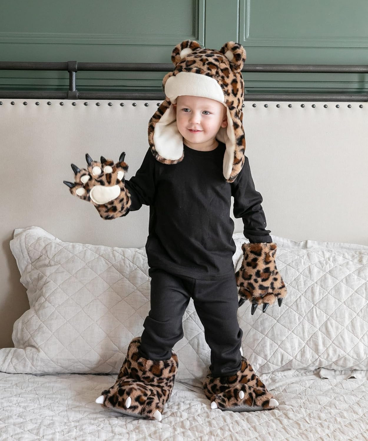 Animal Paw Slippers for Kids and Adults, Fun Costume for Kids, Cozy Furry Slippers