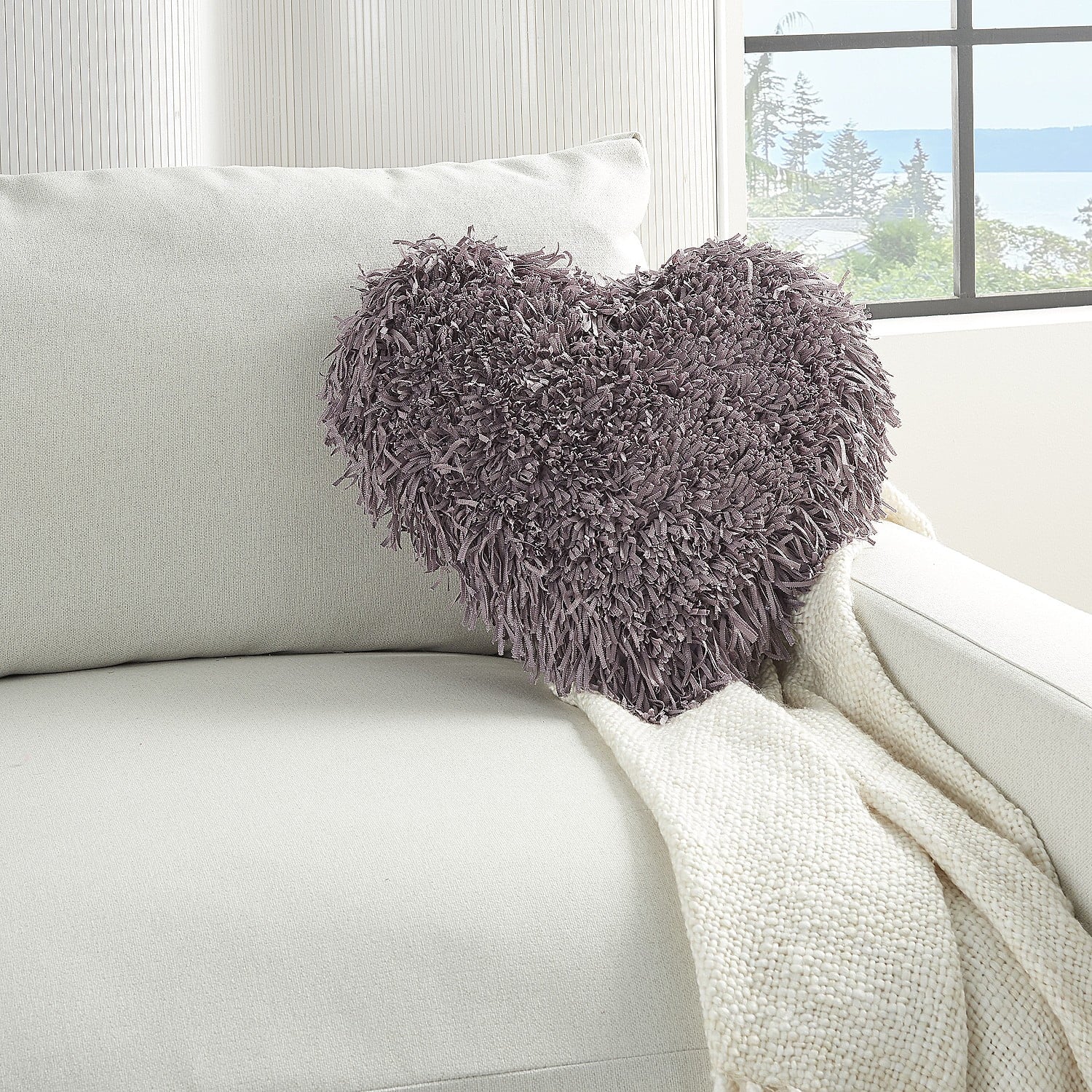 Mina Victory Frame Heart Shag Modern Polyester Throw Pillow in Lavender Purple