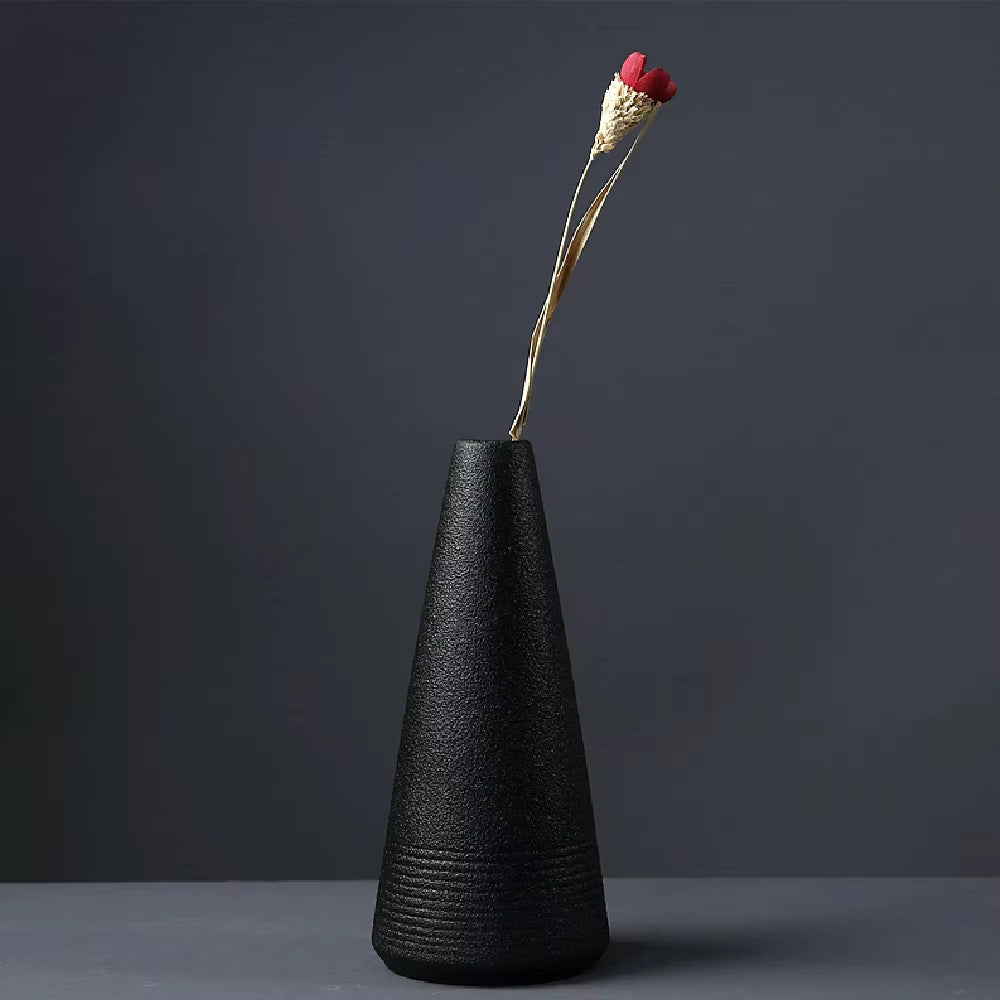 Ceramic Small Vase, Home Decoration Handicraft Desktop Decoration, Black Small Vase Simple Japanese Decoration