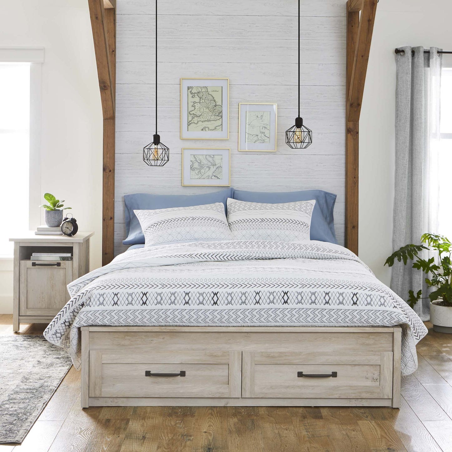 Modern Farmhouse Queen Platform Bed, Rustic White Finish