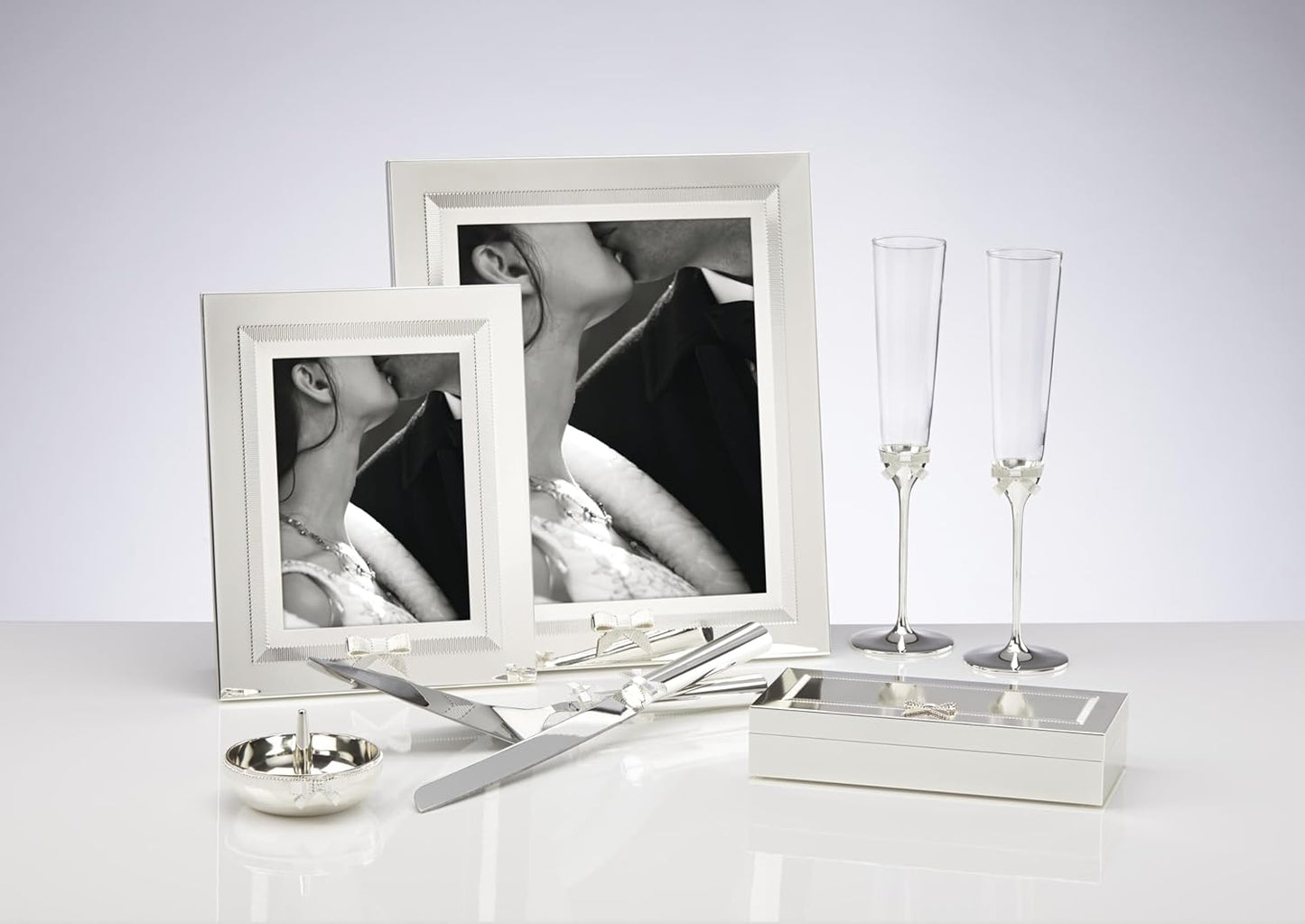 Grace Avenue Ring Holder, 0.45 LB, Metallic